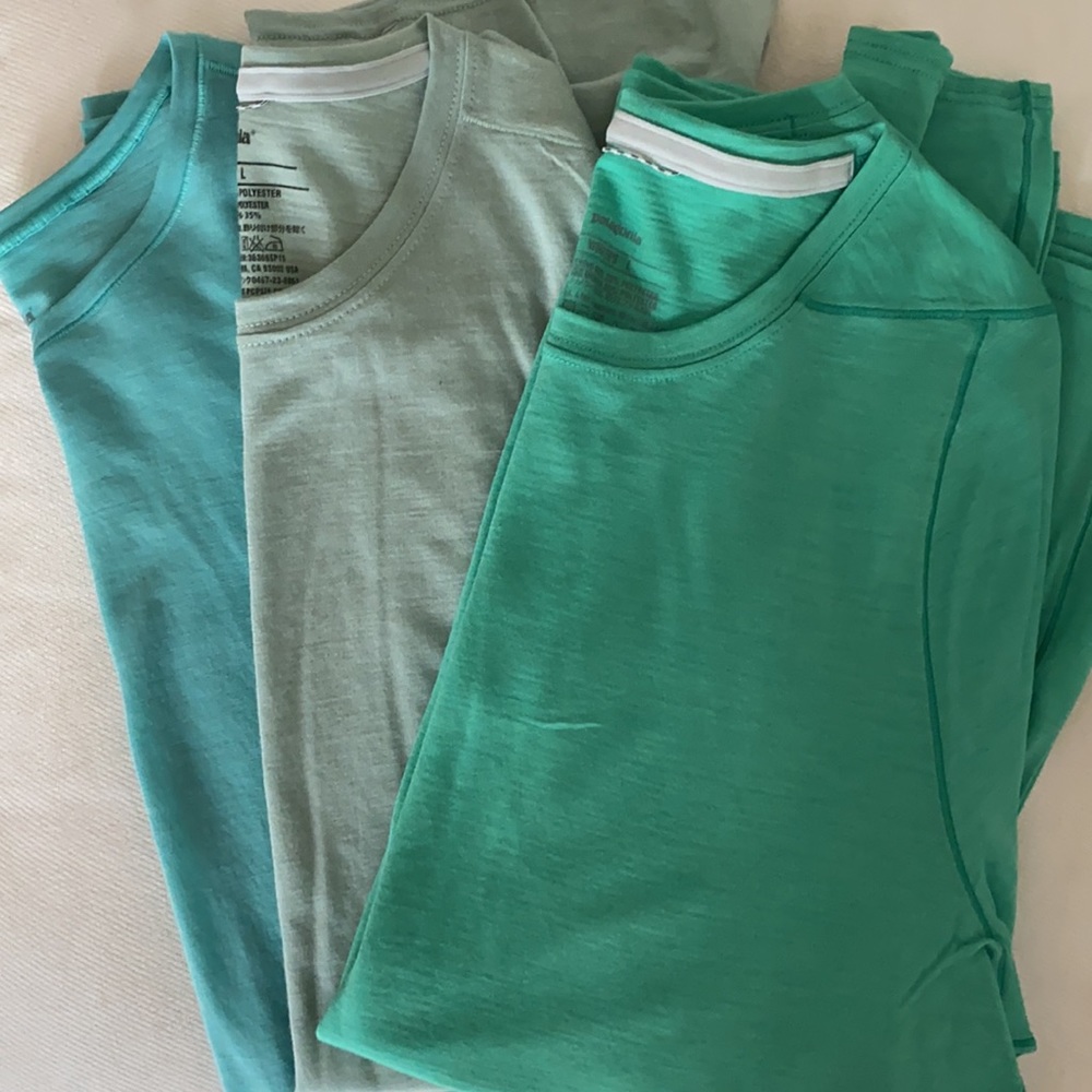 Set of 3 Patagonia Women’s baselayer shirts